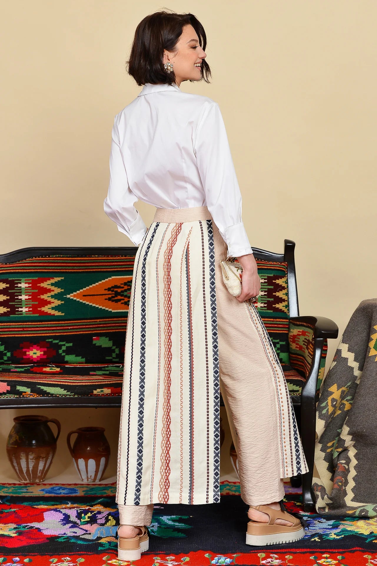 Pantaloni Crem cu Oprege
