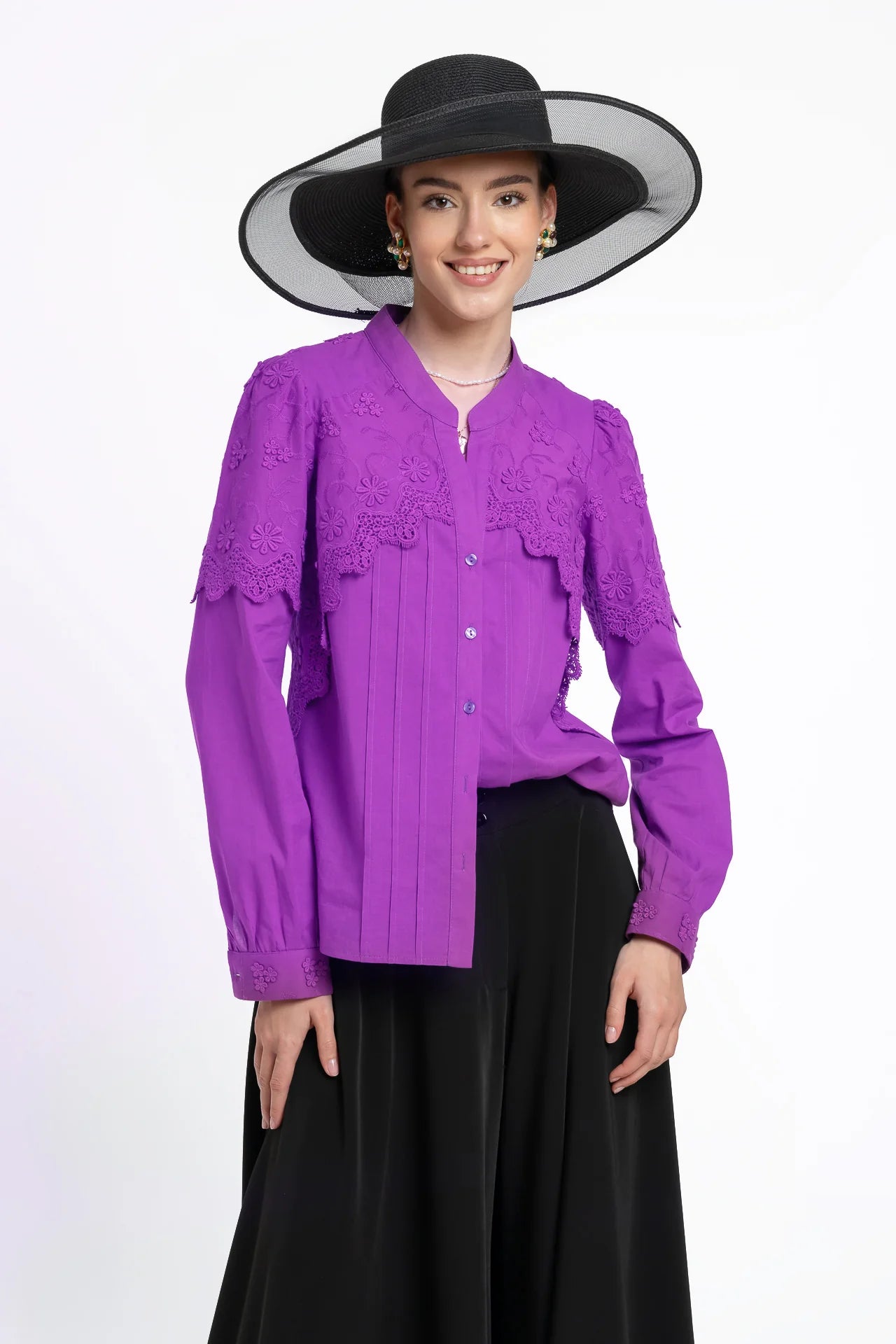 Cămașa violet din batist de bumbac și broderie tridimensională