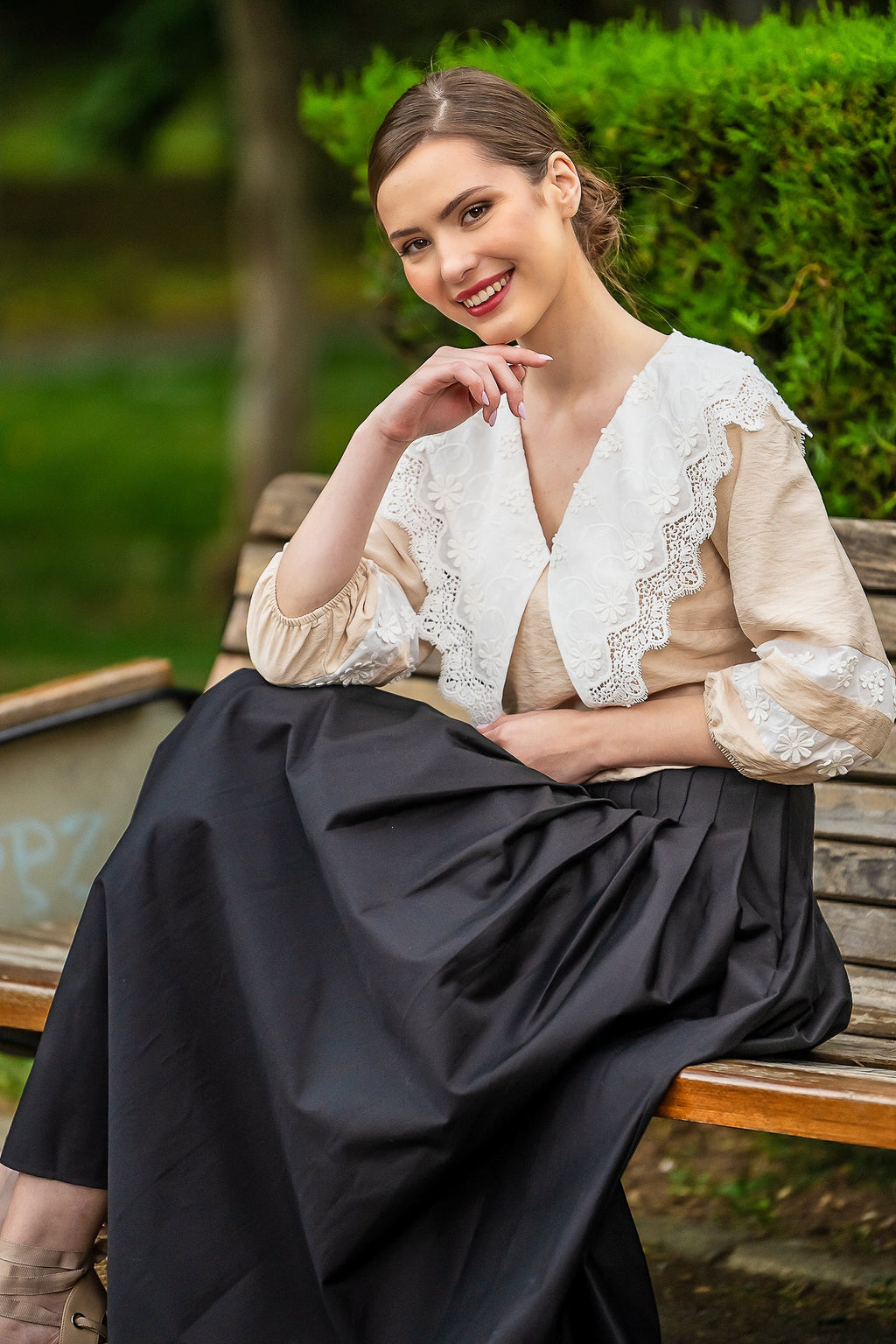 Bluza Crem Cu Guler Din Broderie Tridimensionala