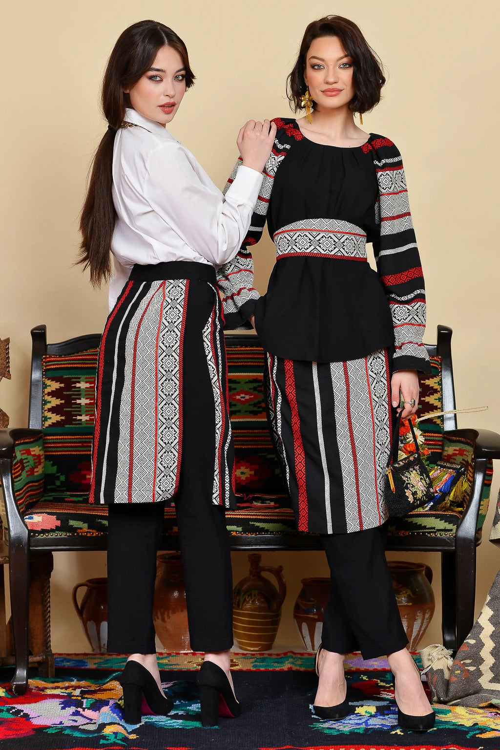 Pantaloni Negri cu Oprege