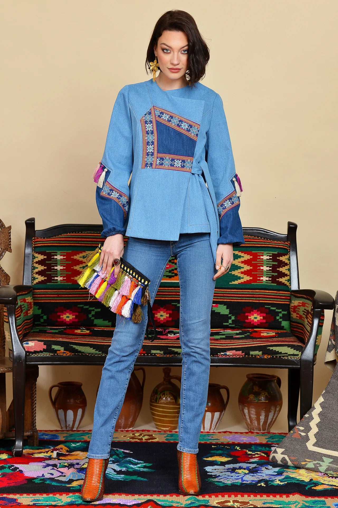 Jacheta din Denim cu Ciucuri de Matase si Jacquard Etnic