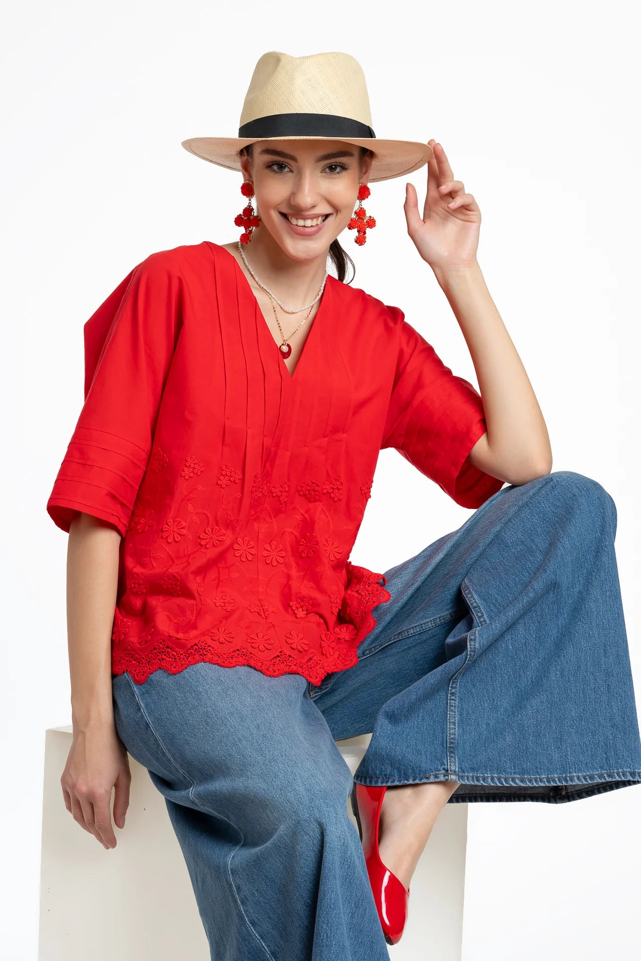 Bluza kimono roșie din batist de bumbac și broderie tridimensională