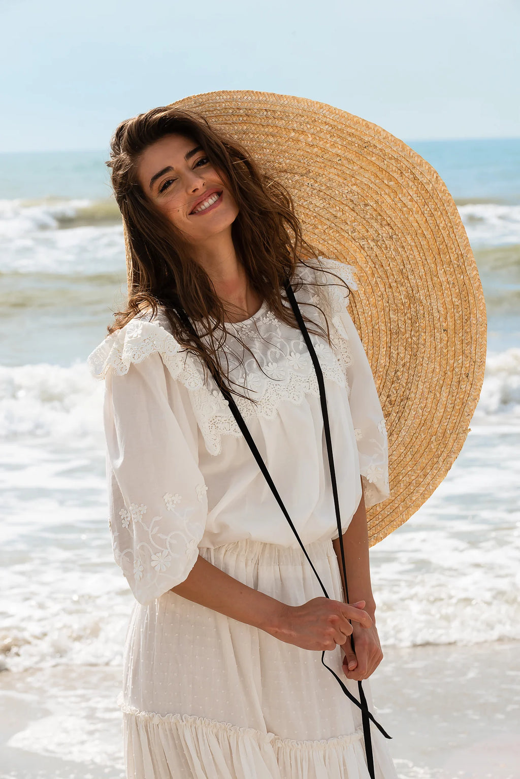 Bluza Alba Maramu cu Broderie Tridimensionala