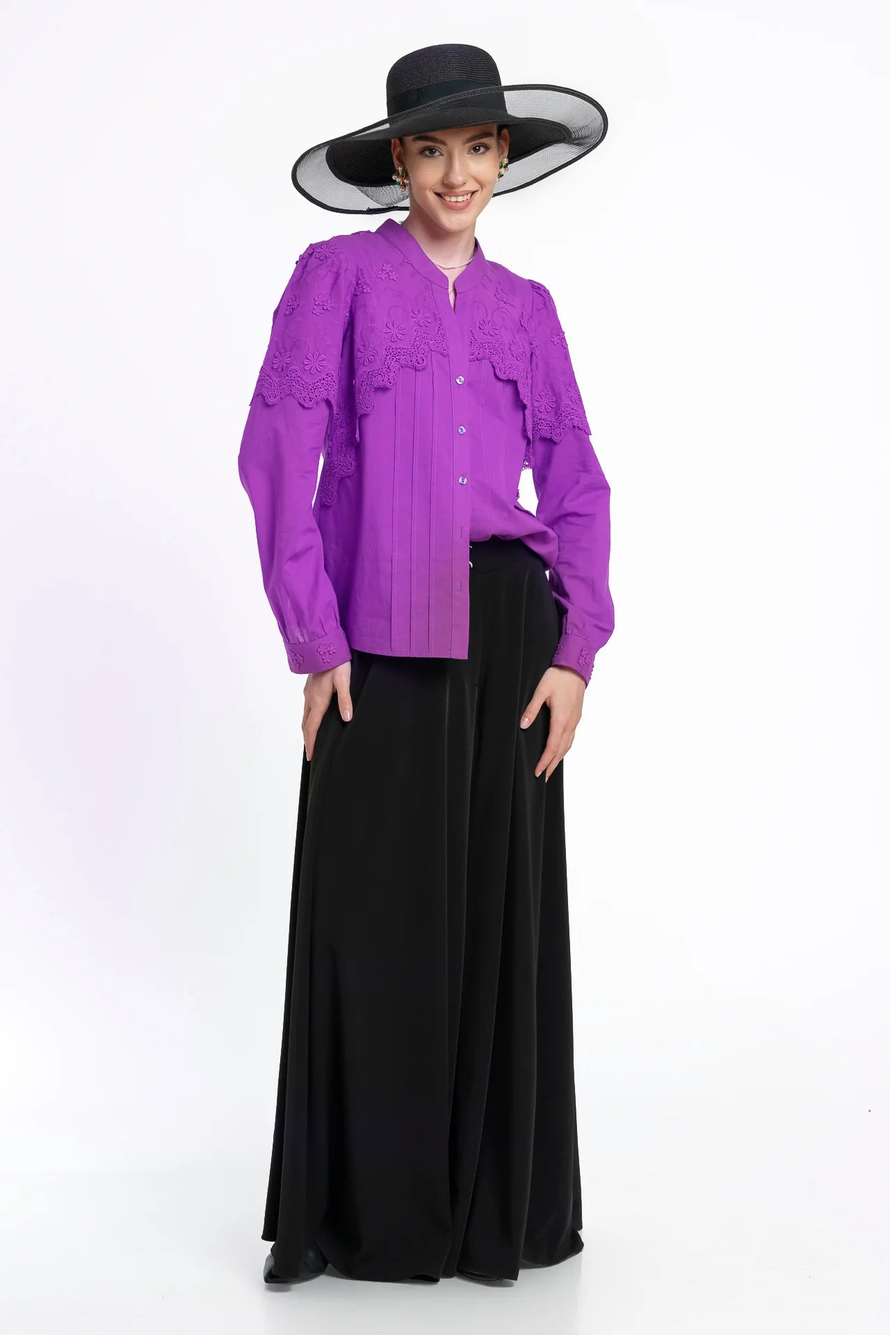 Cămașa violet din batist de bumbac și broderie tridimensională