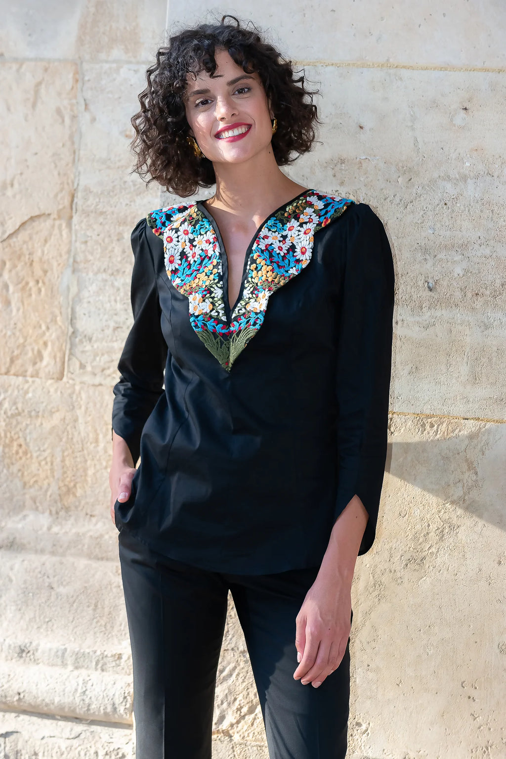 Camasa Neagra Flora