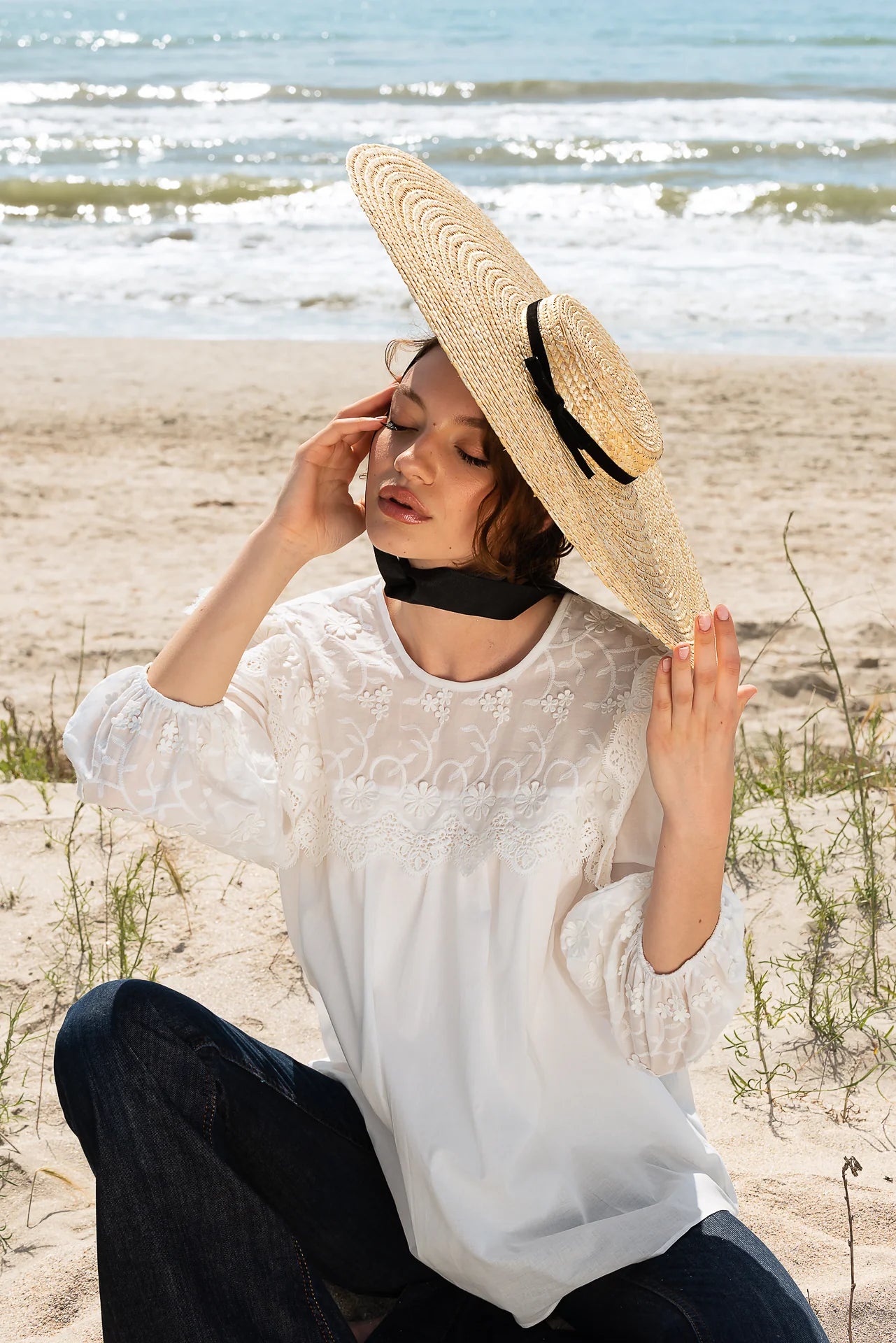 Bluza Alba Maramu cu Broderie Tridimensionala