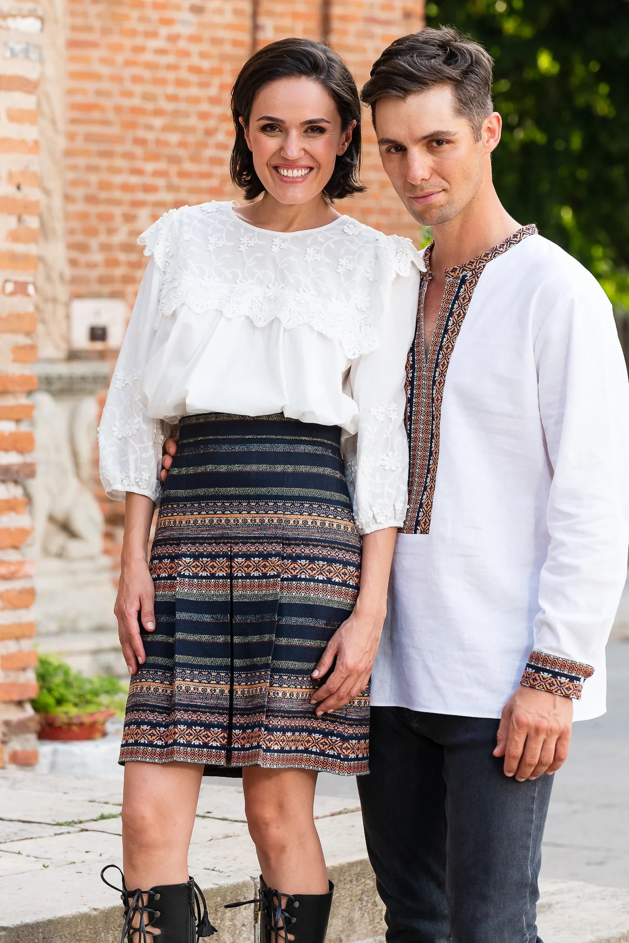 Bluza Alba Maramu cu Broderie Tridimensionala