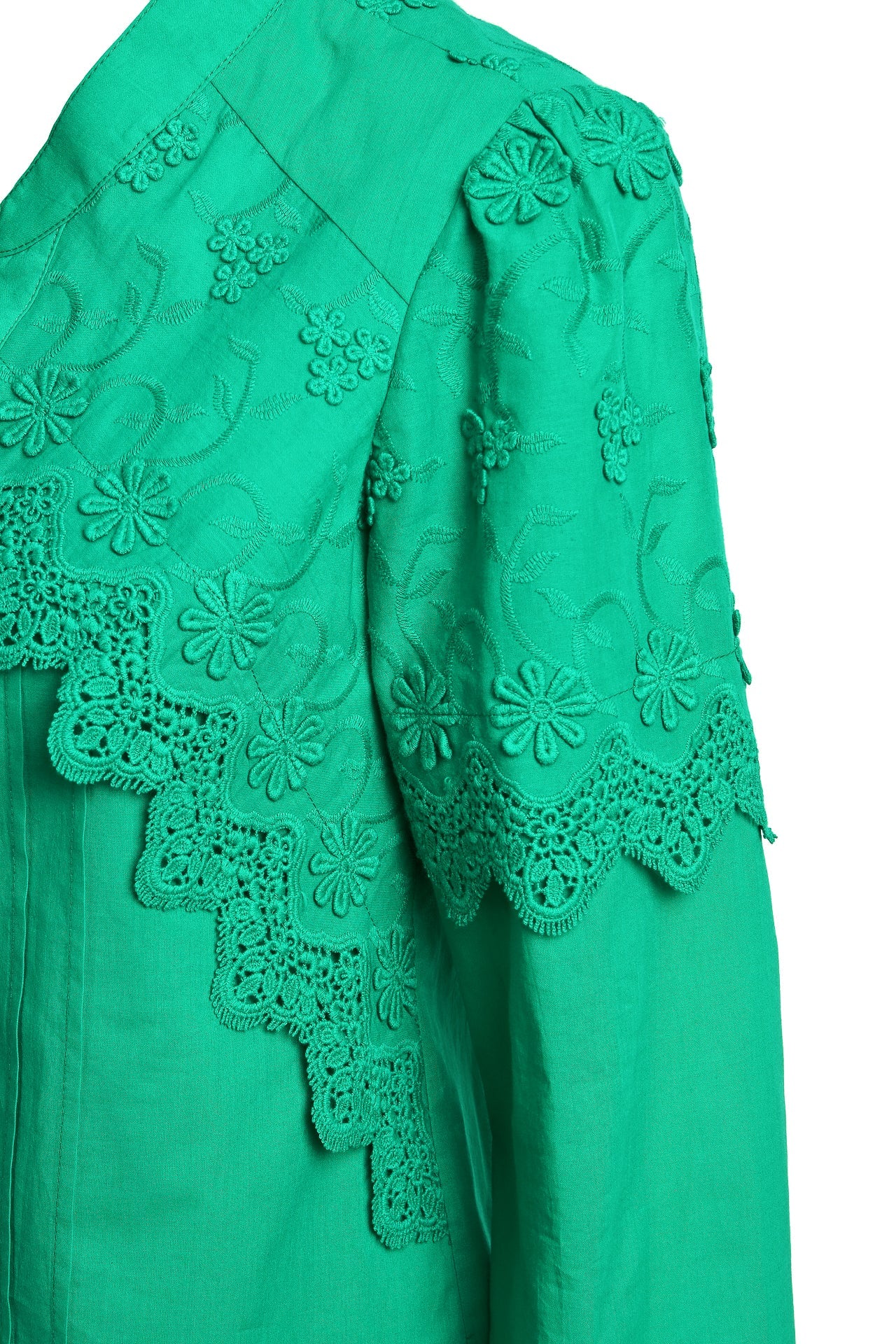 Camașa verde din batist de bumbac și broderie tridimensională