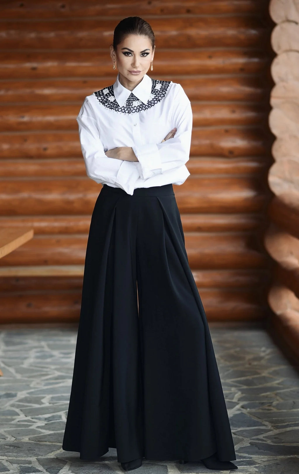 Pantaloni Lungi din Stofa Neagra cu Croiala Ampla si Slituri Frontale