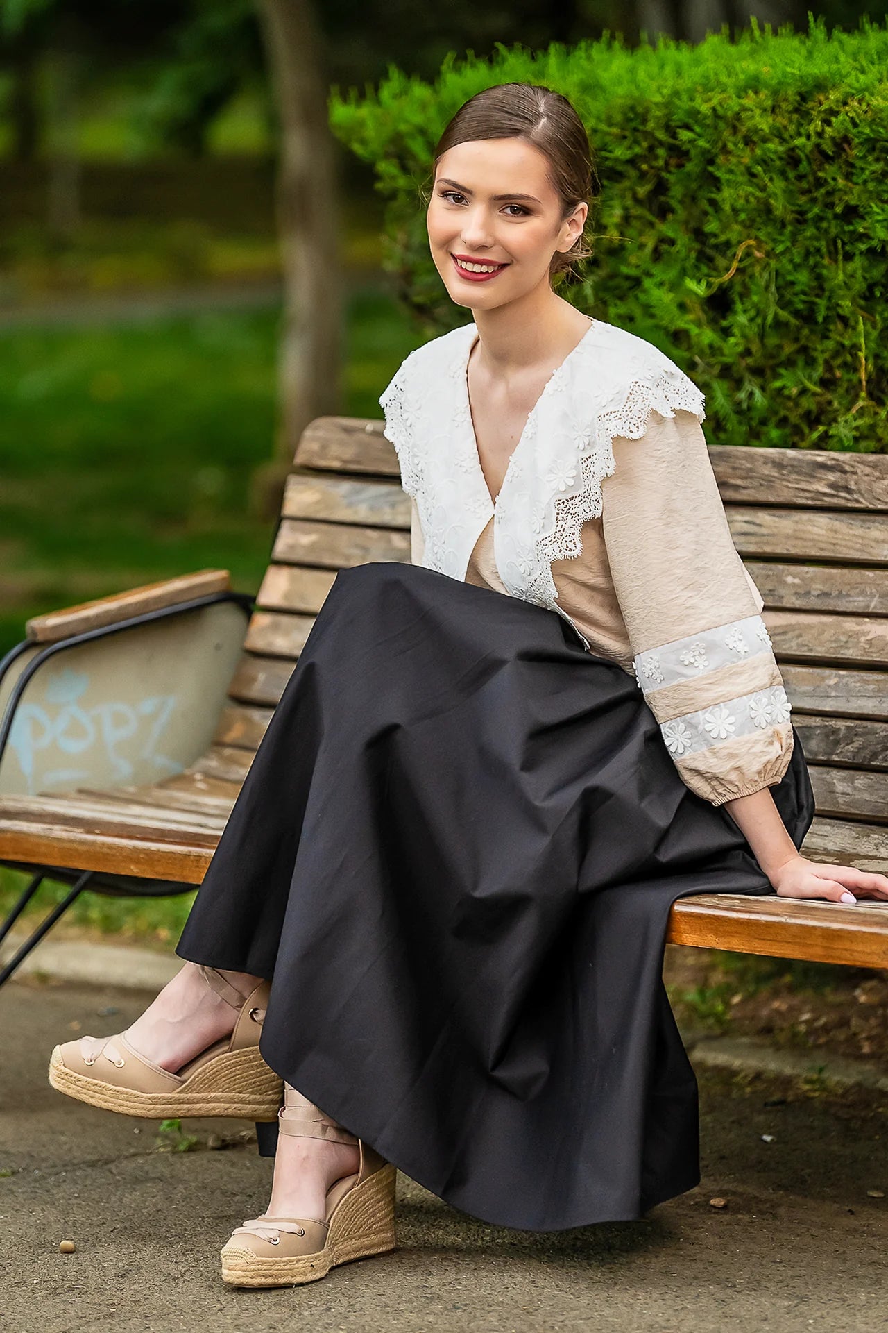 Bluza Crem Cu Guler Din Broderie Tridimensionala