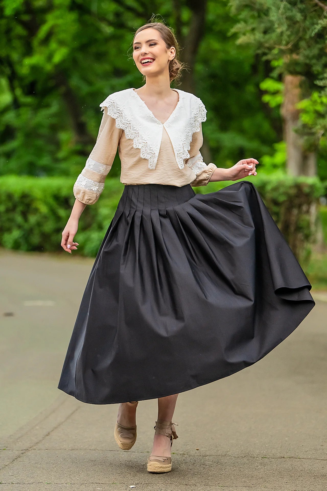 Bluza Crem Cu Guler Din Broderie Tridimensionala