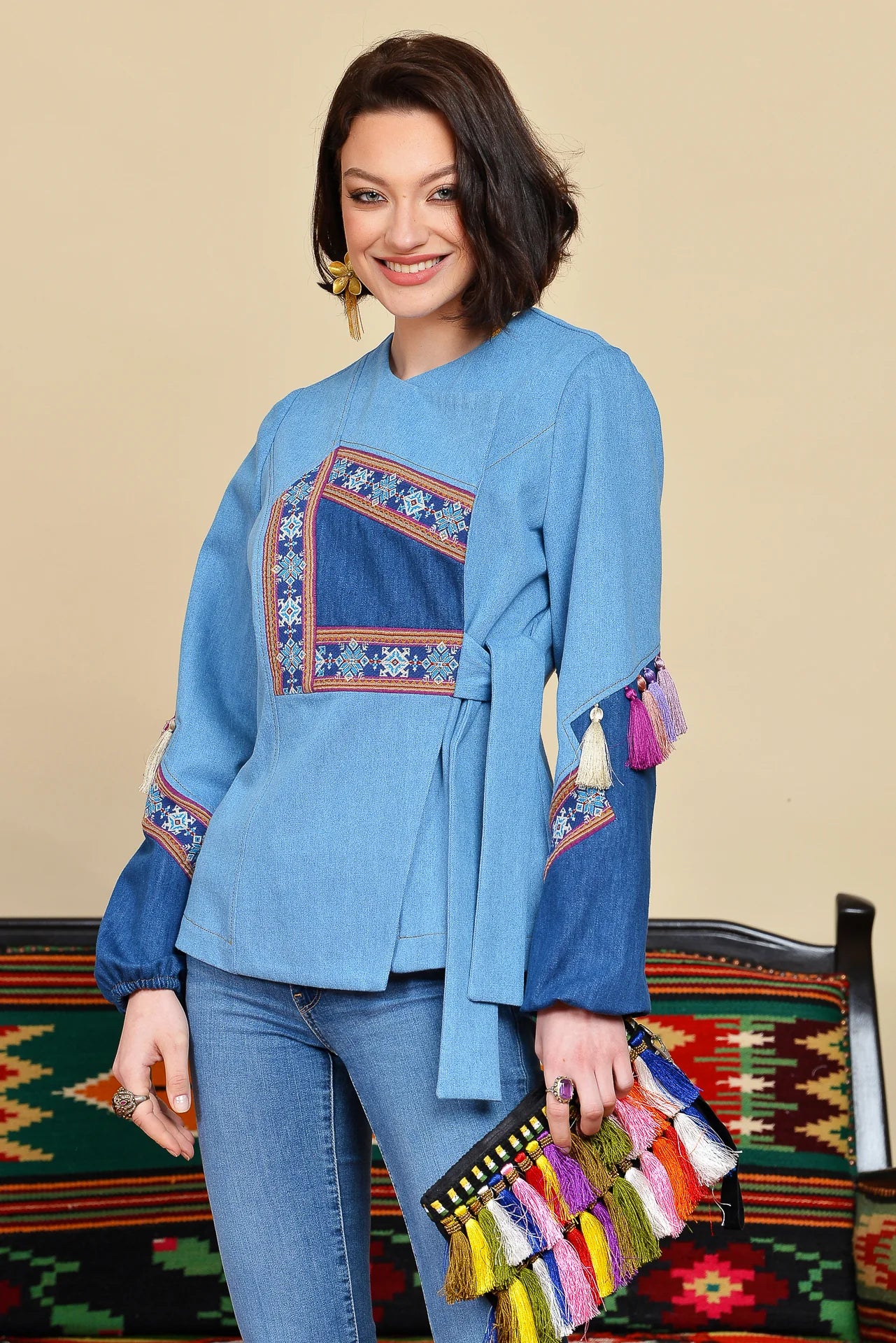 Jacheta din Denim cu Ciucuri de Matase si Jacquard Etnic