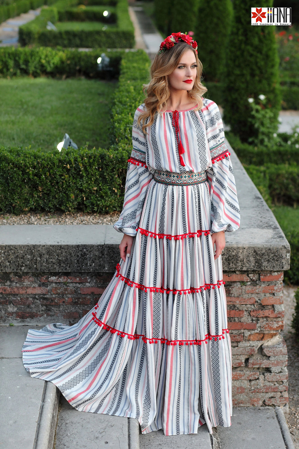 Rochie Boho Populara Stilizata cu Motive Traditionale