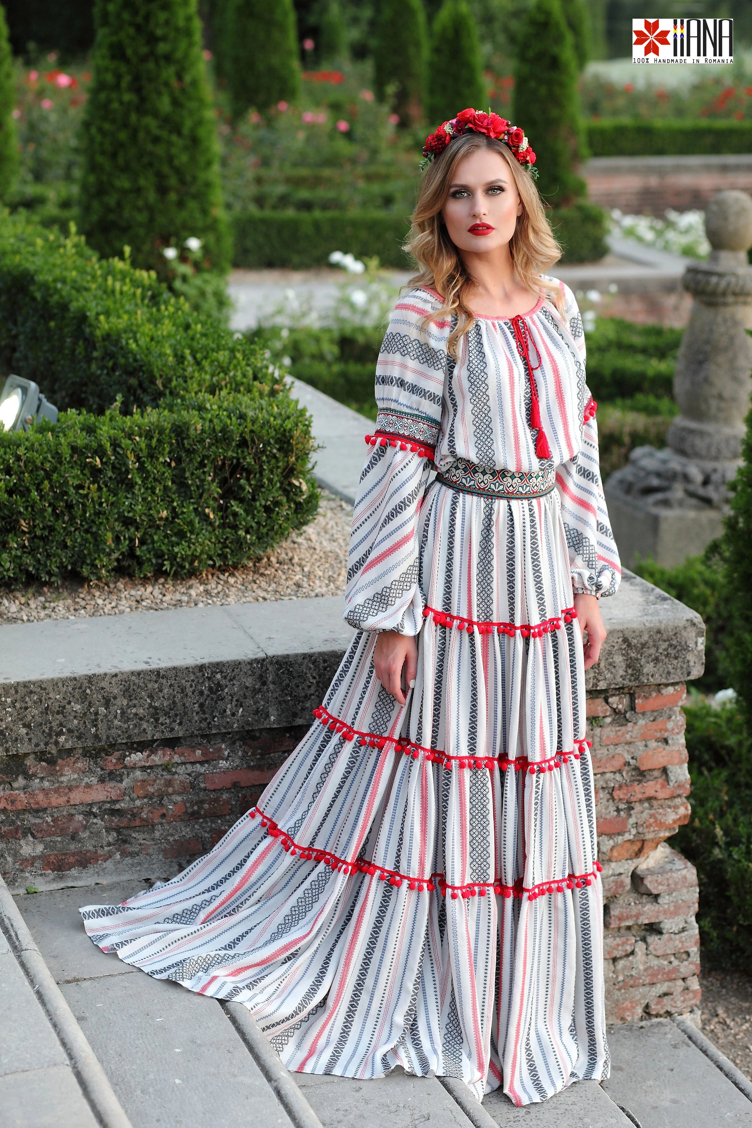 Rochie Boho Populara Stilizata cu Motive Traditionale